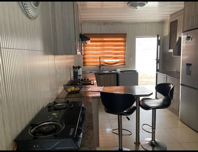 3 BEDROOM HOUSE FOR SALE IN STRETFORD